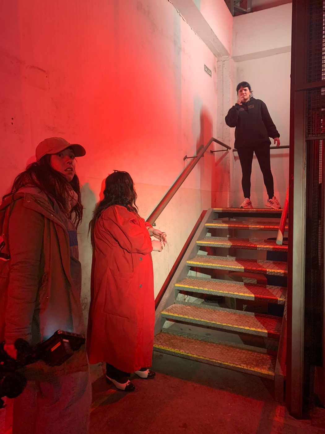 No lo puedo creer · On set